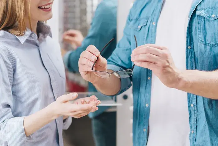 Réduire les retours en ventes de lunettes grâce à un EP précis